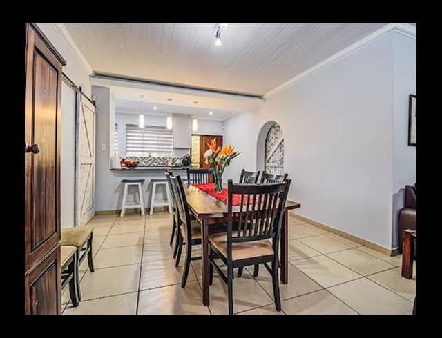 9 BEDROOM HOUSE FOR SALE IN BRACKENHURST